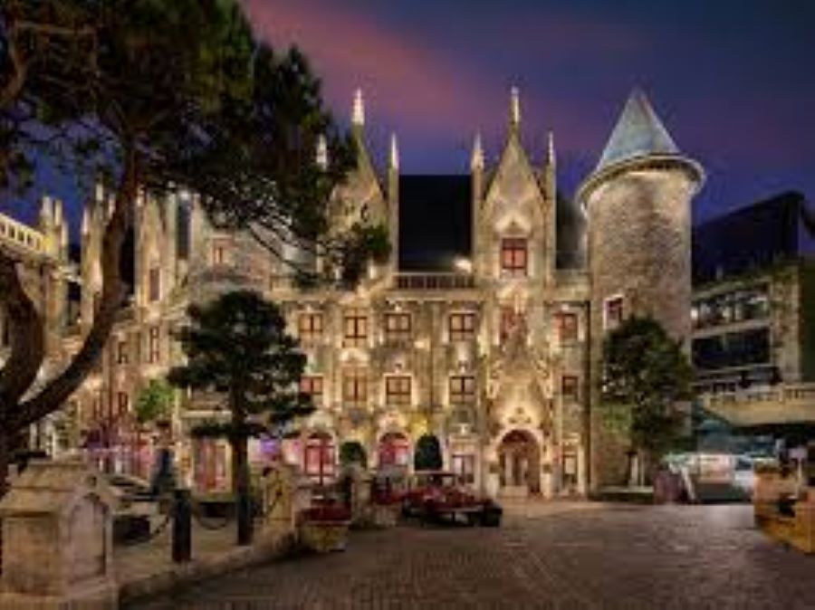 Half Day Ba Na Hills – Golden Bridge with Vietnamese Dinner small group tour (sgt-85002)